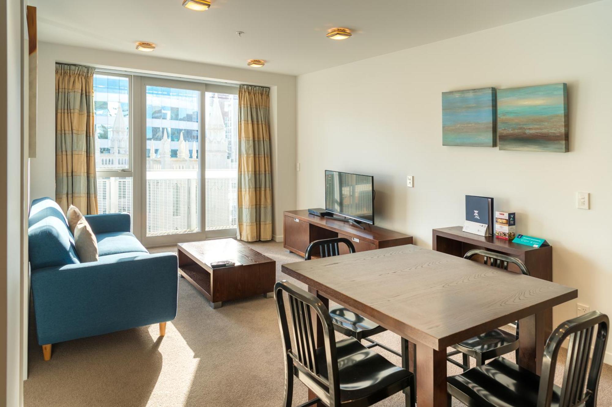 Boulcott Suites Wellington Bagian luar foto A typical apartment at the Village