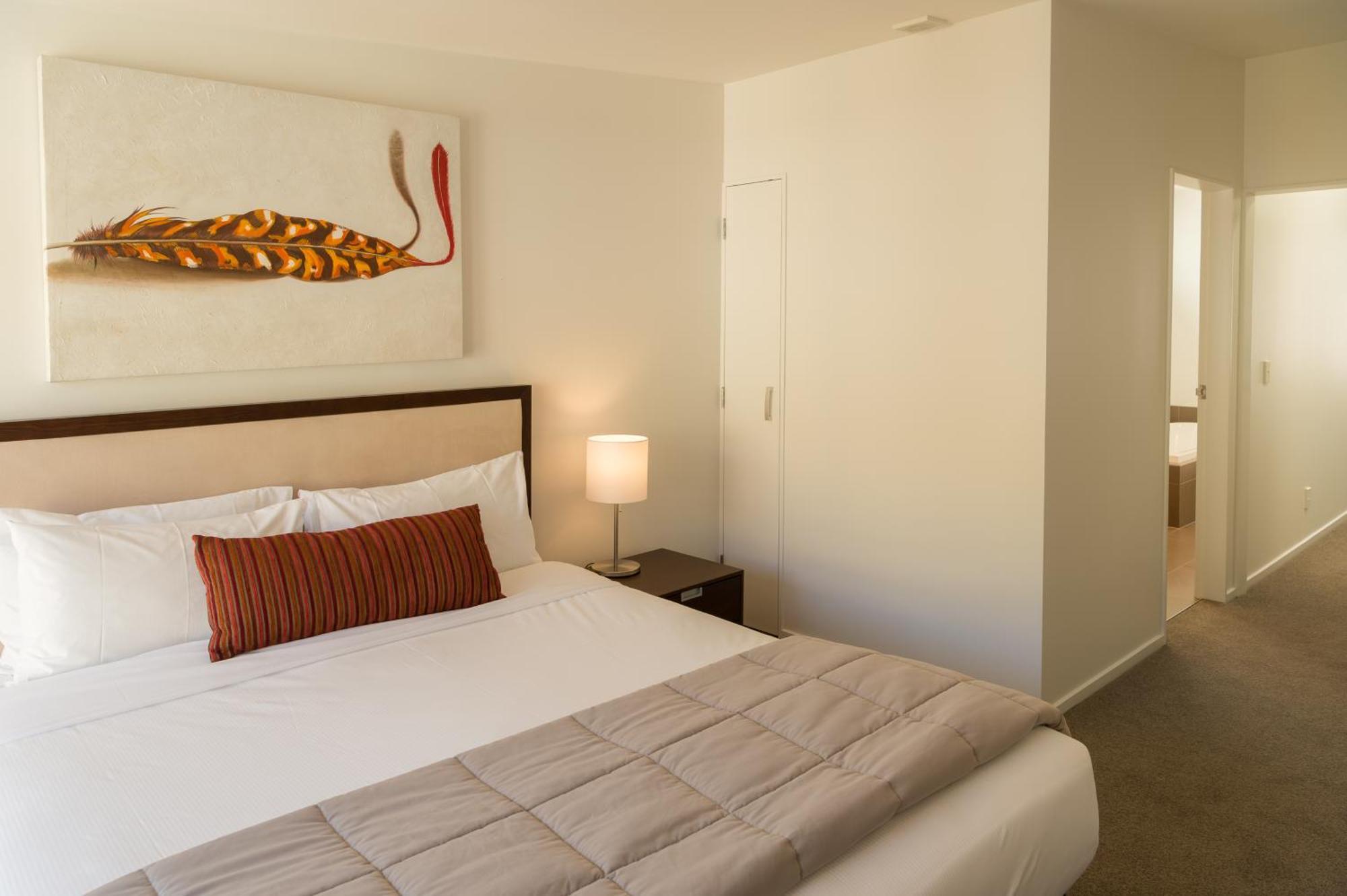 Boulcott Suites Wellington Ruang foto A bedroom at the hotel